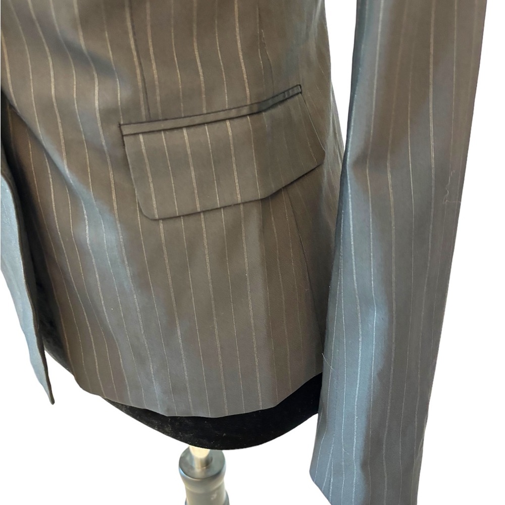 Elie Tahari Pinstripe Career Jacket Size 2 - Picture 3 of 7